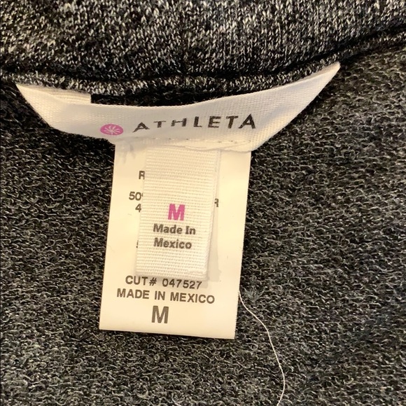 ATHLETA Sleeveless pullover - Picture 2 of 4